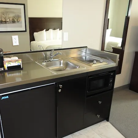 Ramada By Wyndham Emerald Park/Regina East Extérieur photo