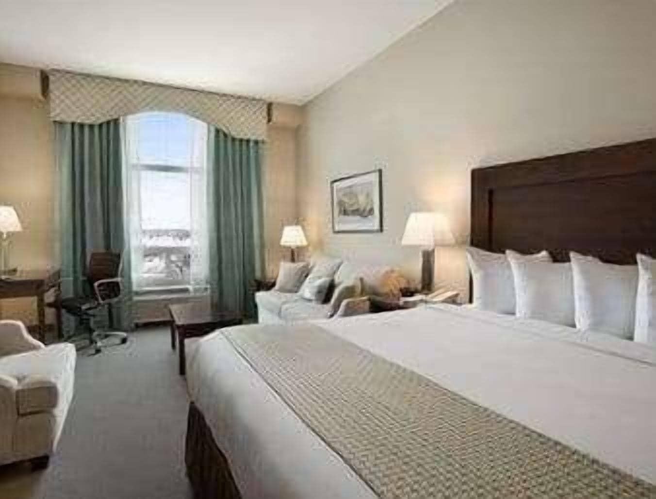 Ramada By Wyndham Emerald Park/regina East Hotel Emerald Park