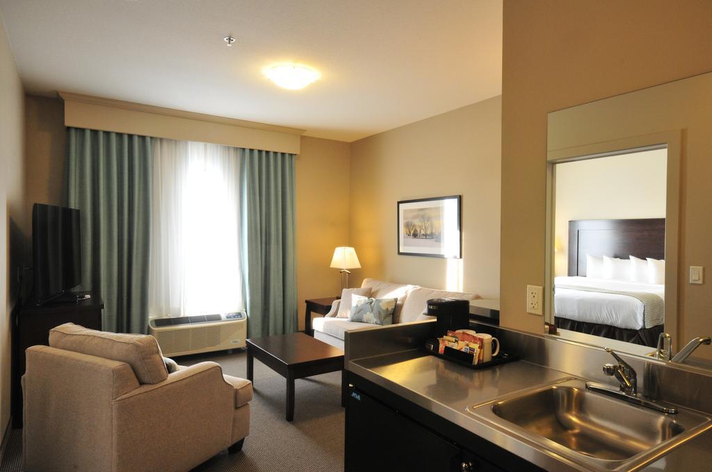 Ramada By Wyndham Emerald Park/regina East 3* Emerald Park